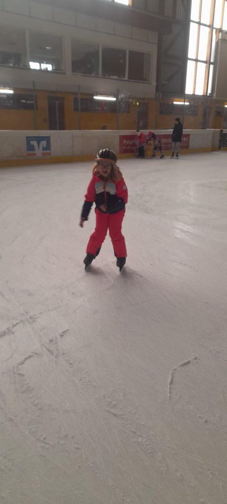 Kinderfeuerwehr Ausflug zur Eisporthalle