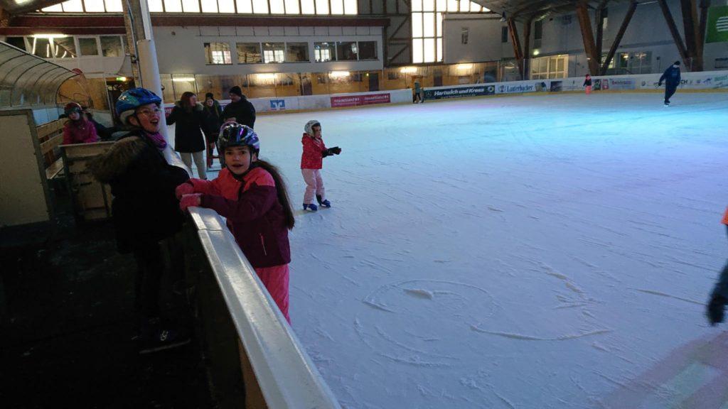 Schlittschuhlaufen mit den Kids