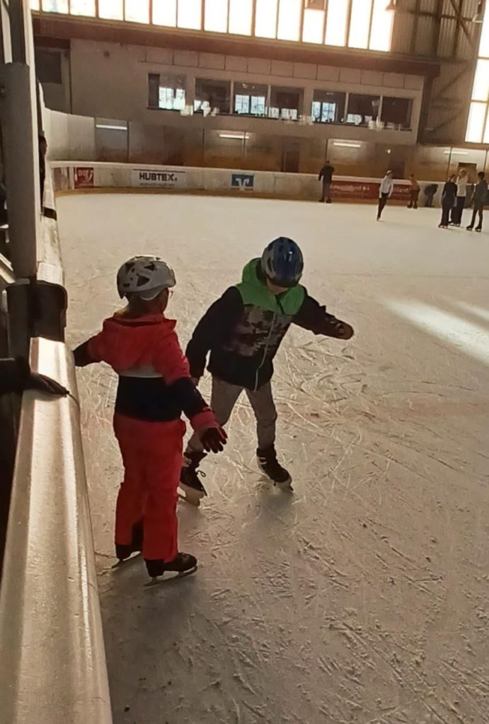 Spaß auf Schlittschuhen